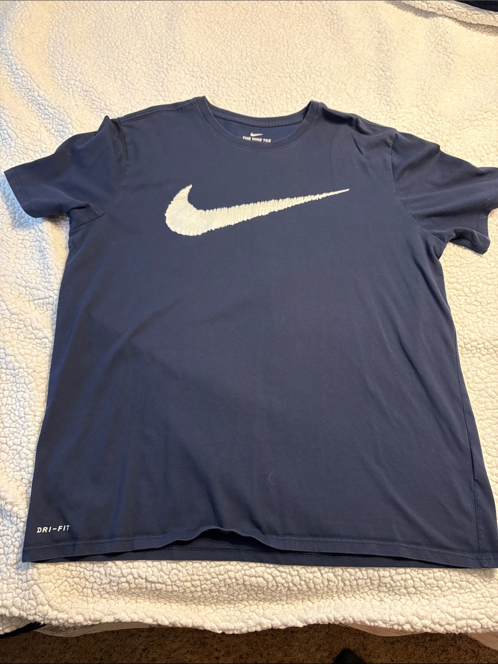 Nike Men’s Navy Short-Sleeve Tee with White Swoosh